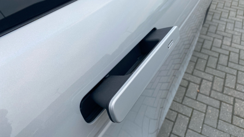 Land Rover Range Rover Evoque 1.5 P300e R-Dynamic SE 5dr Auto Hatchback